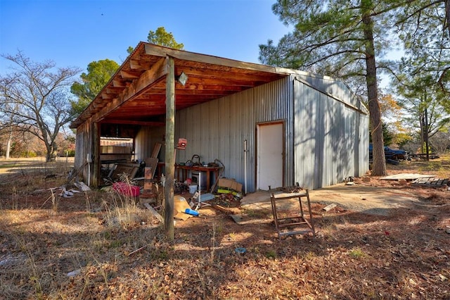 view of outbuilding