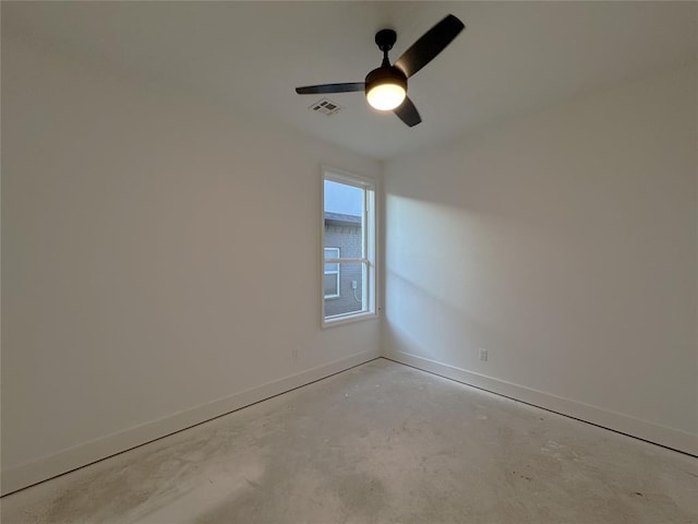 empty room featuring ceiling fan