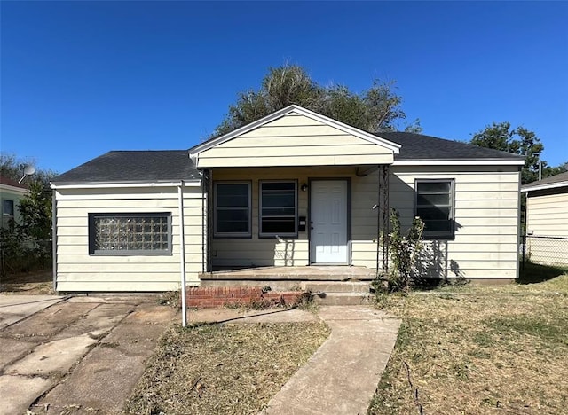 bungalow-style house featuring covered porch