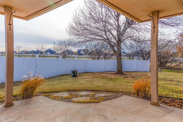 view of yard featuring a patio