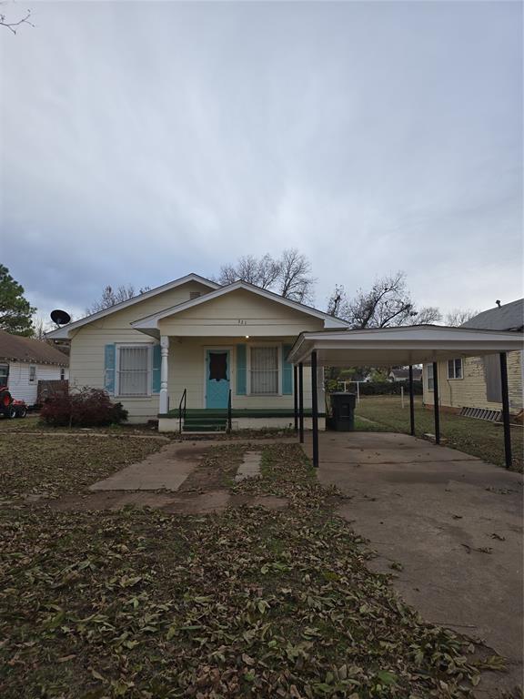 view of front of house with a porch