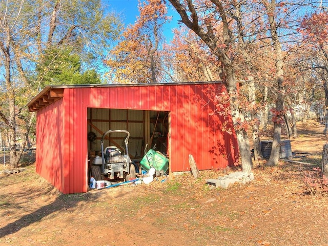 view of outdoor structure