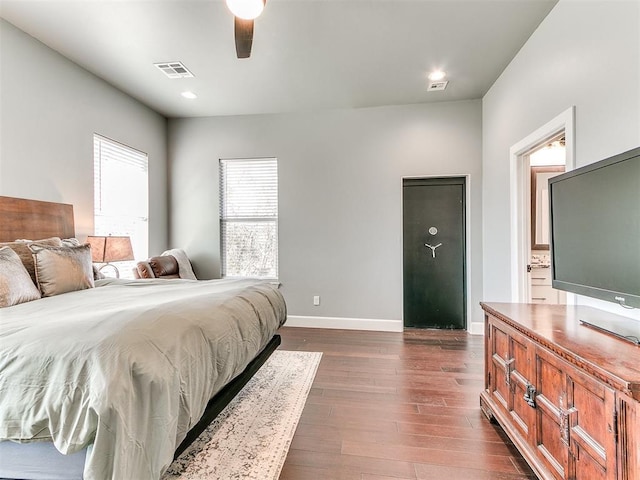 bedroom featuring baseboards, visible vents, ceiling fan, dark wood-type flooring, and recessed lighting