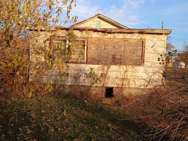 view of property exterior