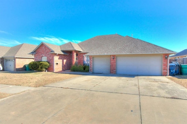 view of front facade with a garage