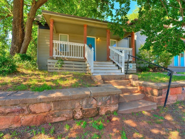 bungalow-style house featuring covered porch