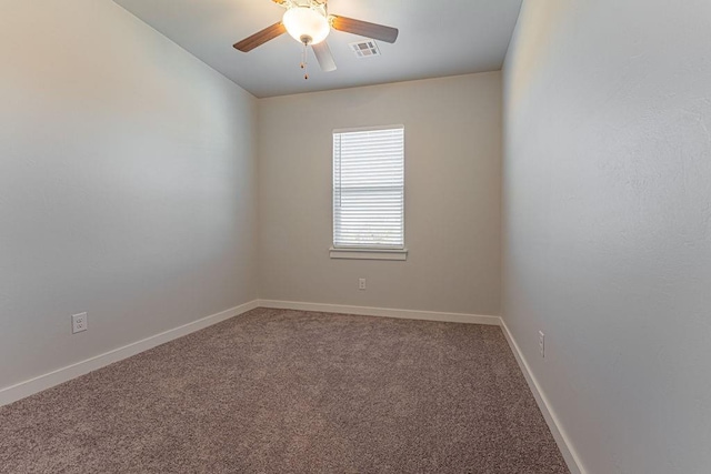 unfurnished room with carpet floors and ceiling fan