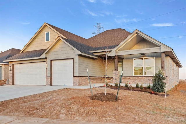 view of front facade featuring a garage