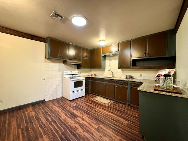 kitchen featuring electric range, dark hardwood / wood-style floors, dark brown cabinetry, and sink