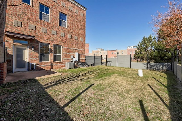 view of yard featuring central AC