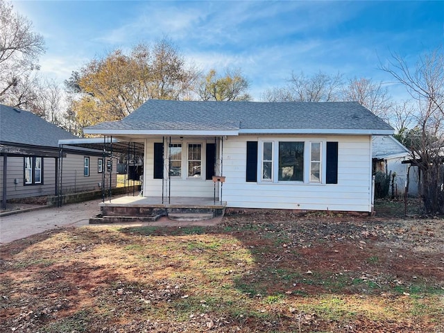 view of front of house featuring a porch