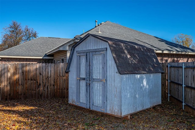 view of outbuilding