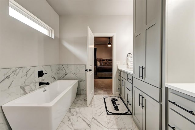 bathroom featuring a bathtub and vanity