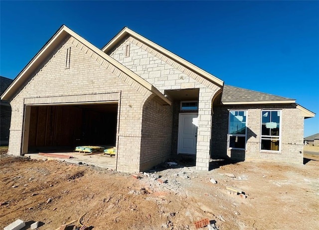 view of front of house featuring a garage