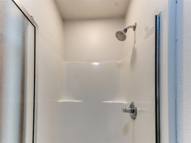 826 S Mustang Rd, Tuttle, OK 73089 - bathroom view of a shower