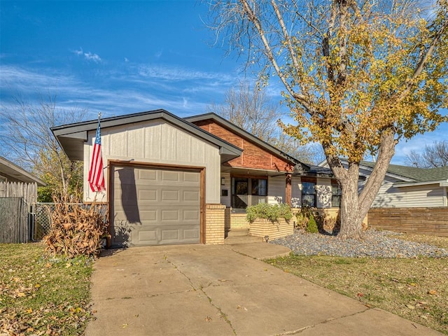 view of front facade featuring a garage