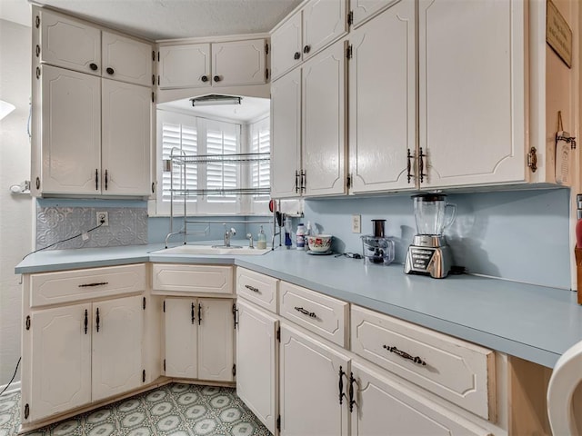 kitchen featuring sink