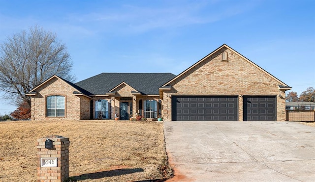 view of front facade featuring a garage