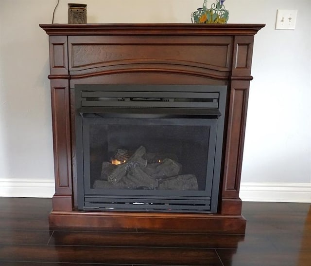 interior details featuring hardwood / wood-style flooring