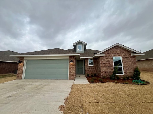 view of front facade with a garage