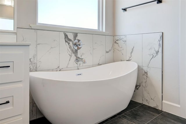 bathroom featuring a bathing tub