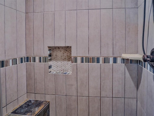 details featuring walk in shower