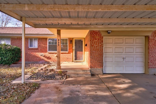 view of front facade featuring a porch and a garage