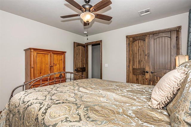 bedroom with ceiling fan