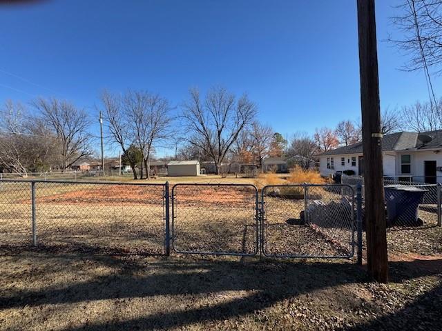 406 Winona, Lindsay, OK 73052 - photo 19