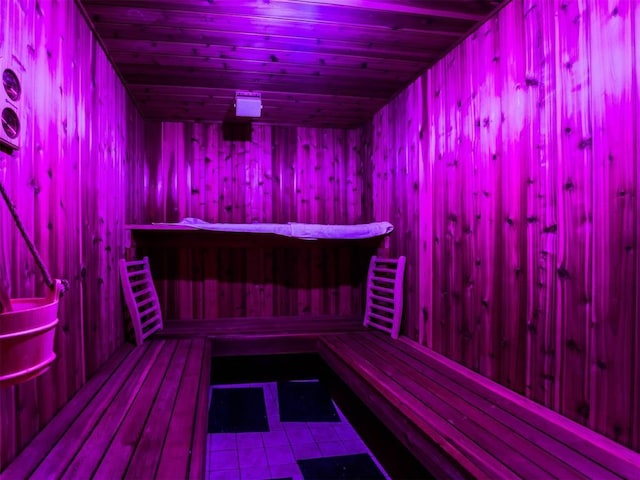 view of sauna / steam room