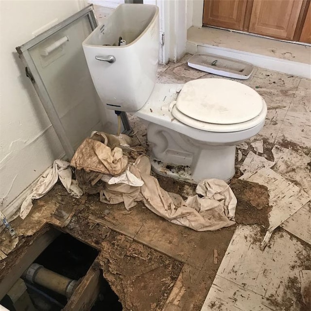 bathroom featuring toilet