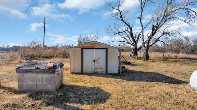 view of outdoor structure