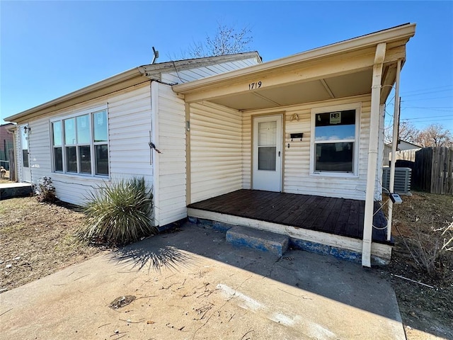 view of front of house