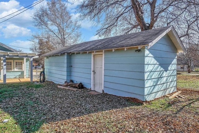 view of outbuilding