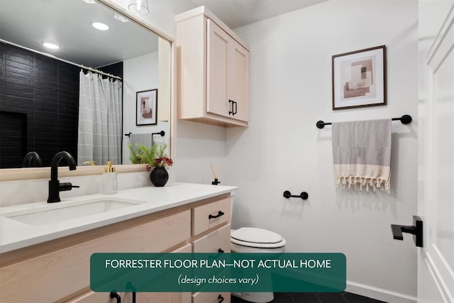 bathroom featuring a shower with shower curtain, vanity, and toilet