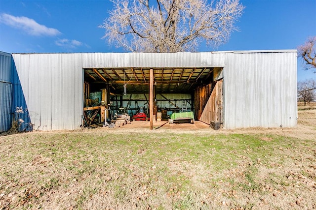 view of outbuilding