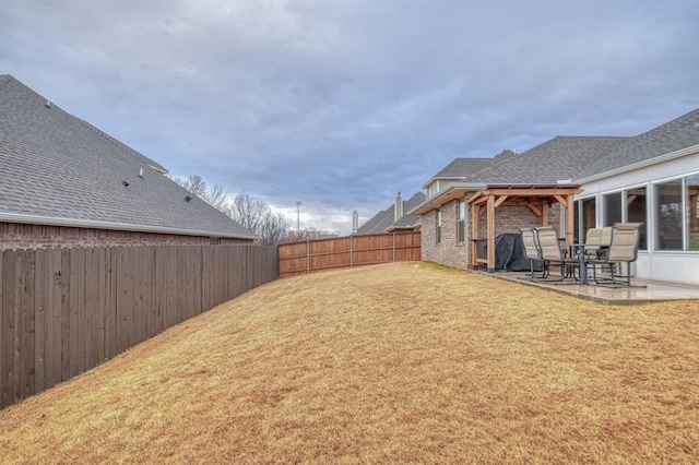 view of yard with a patio