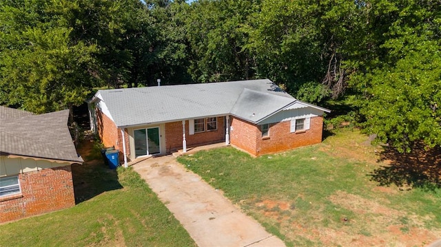 view of front of home with a front yard