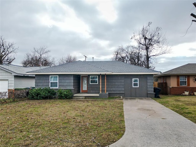 single story home with a front yard