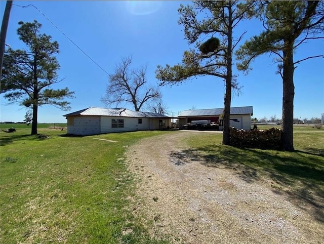 exterior space featuring a front yard