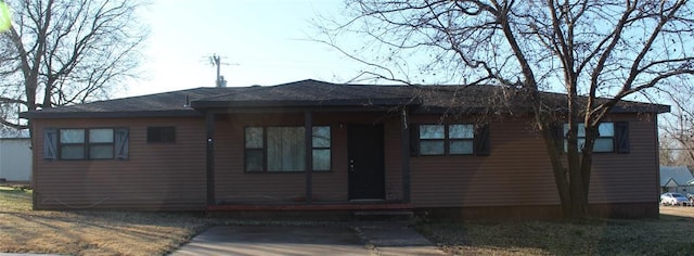 view of front facade