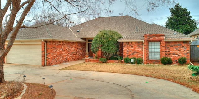 view of front facade with a garage