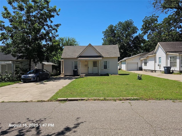 view of front of property with a front yard