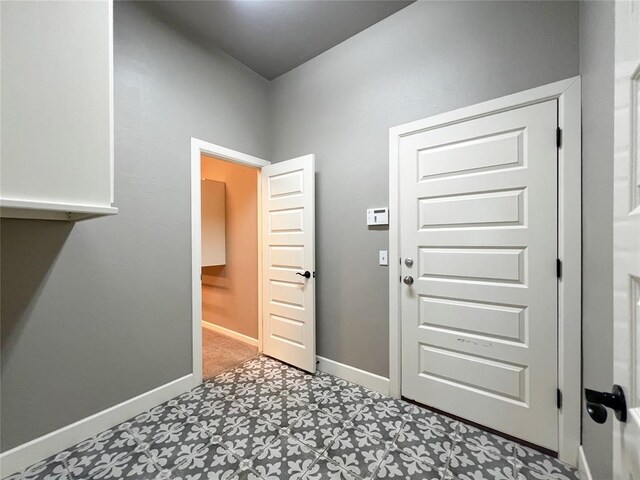 4309 NW 152nd Pl, Edmond, OK 73013 - foyer entrance featuring baseboards