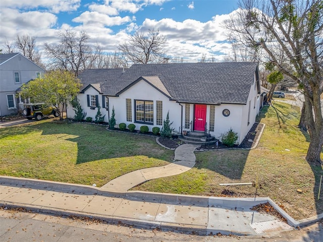 view of front of house featuring a front yard