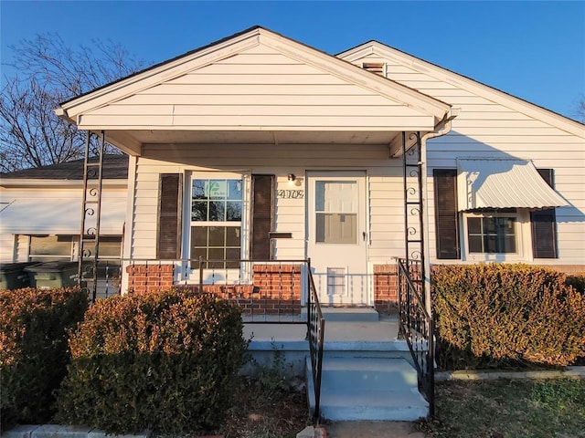 view of front of home featuring a porch