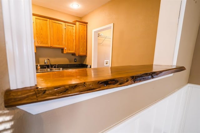 kitchen featuring sink