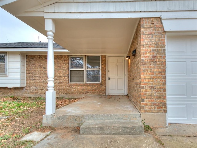 doorway to property featuring a porch