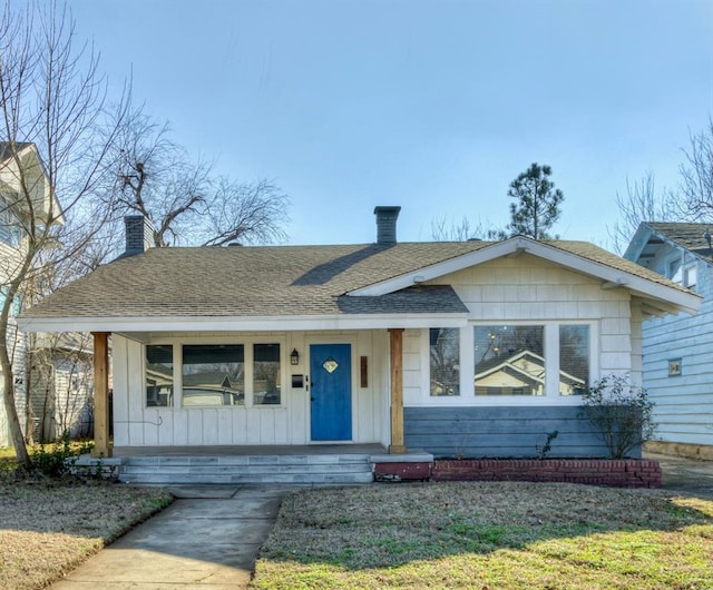 view of front facade featuring a porch