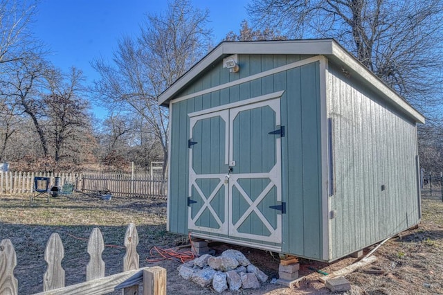 view of outbuilding